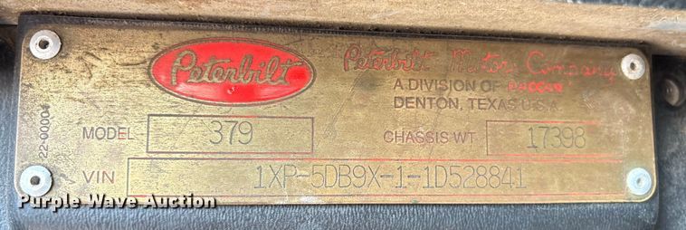 image for item EM0523 2001 Peterbilt 379 semi truck