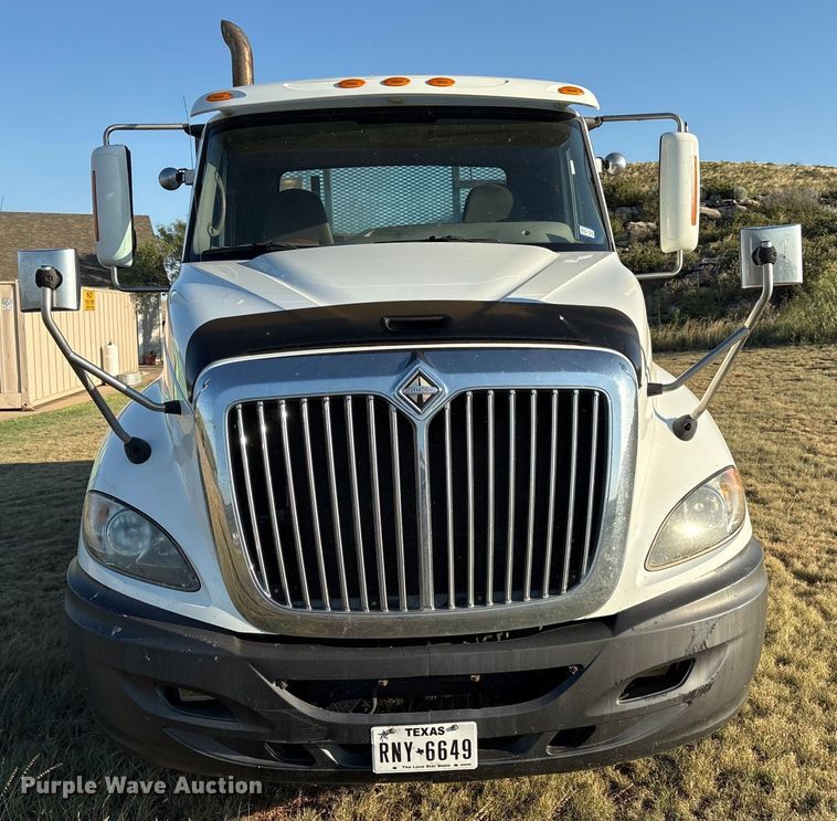 image for item EM0524 2009 International Pro Star flatbed truck