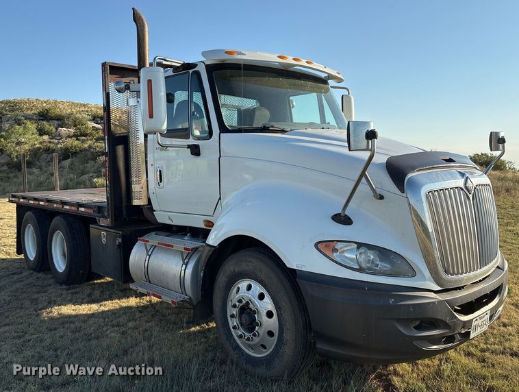 image for item EM0524 2009 International Pro Star flatbed truck