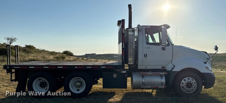 image for item EM0524 2009 International Pro Star flatbed truck