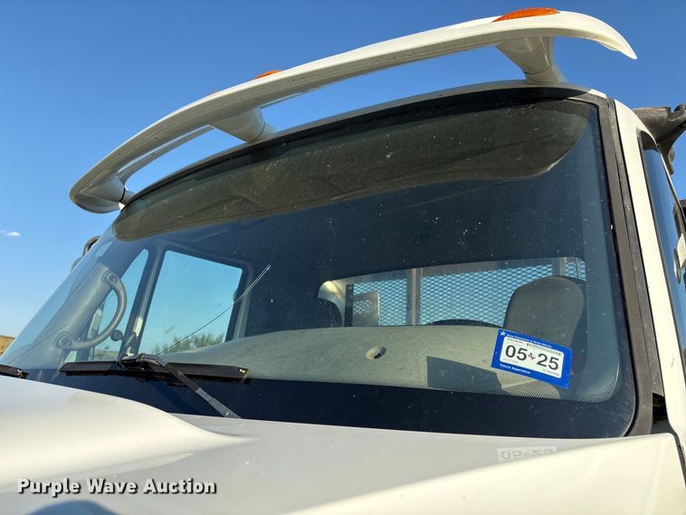 image for item EM0524 2009 International Pro Star flatbed truck