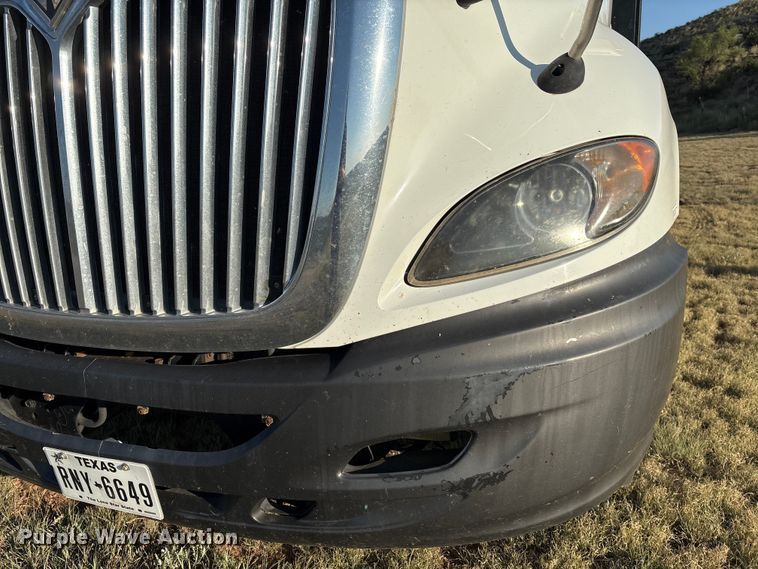 image for item EM0524 2009 International Pro Star flatbed truck