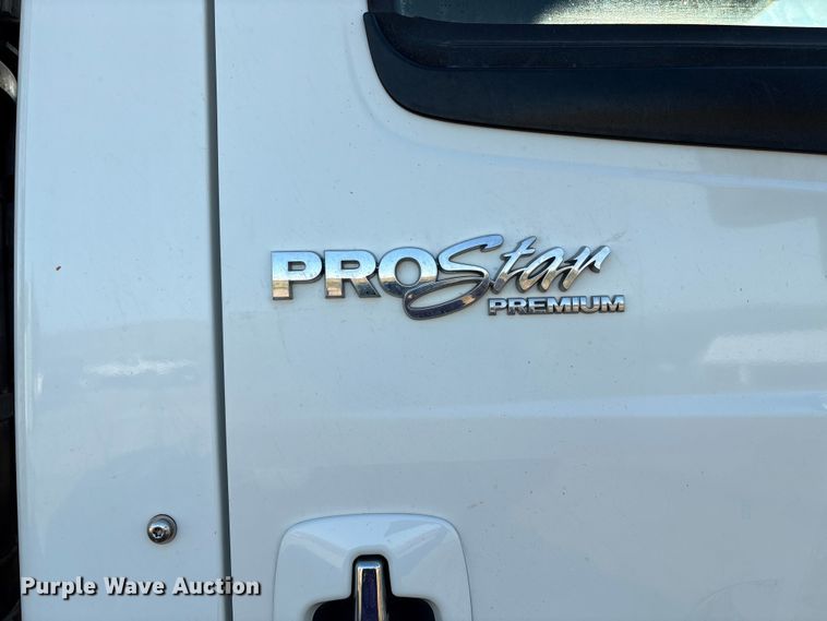 image for item EM0524 2009 International Pro Star flatbed truck