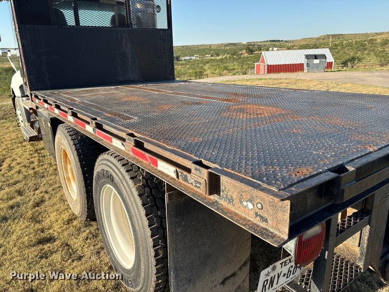 image for item EM0524 2009 International Pro Star flatbed truck