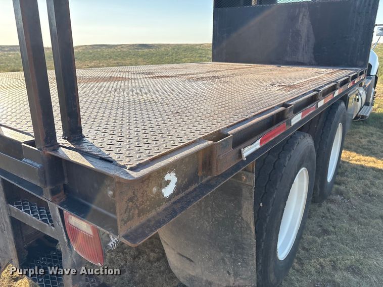 image for item EM0524 2009 International Pro Star flatbed truck