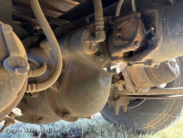 image for item EM0524 2009 International Pro Star flatbed truck