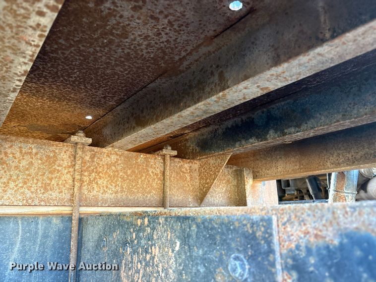 image for item EM0524 2009 International Pro Star flatbed truck