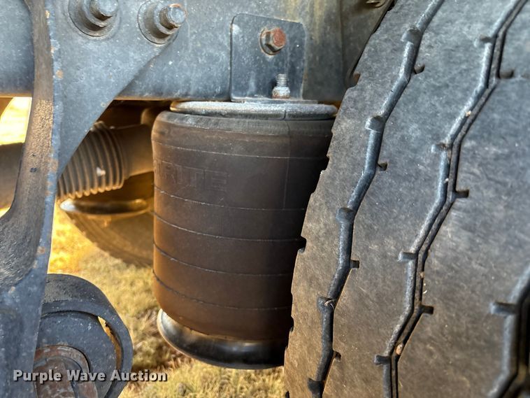 image for item EM0524 2009 International Pro Star flatbed truck