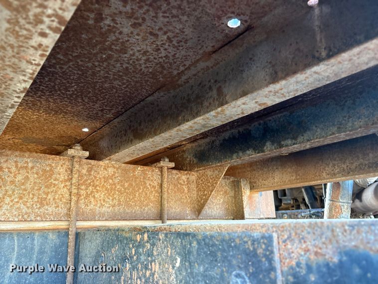 image for item EM0524 2009 International Pro Star flatbed truck