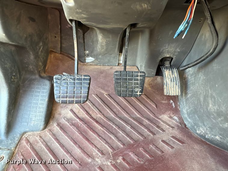 image for item EM0524 2009 International Pro Star flatbed truck