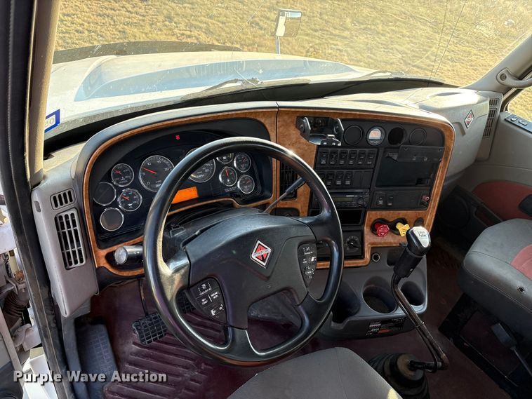 image for item EM0524 2009 International Pro Star flatbed truck