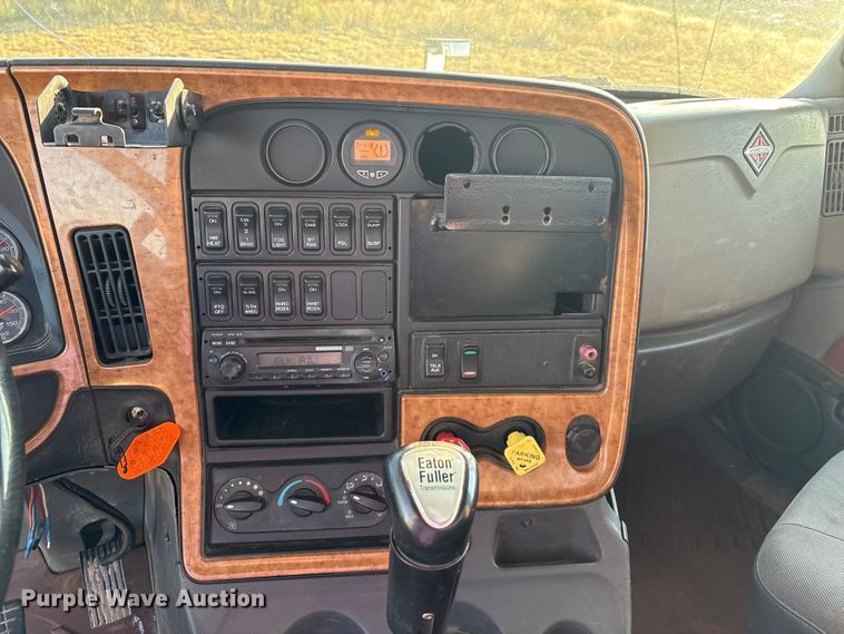 image for item EM0524 2009 International Pro Star flatbed truck