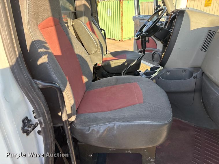 image for item EM0524 2009 International Pro Star flatbed truck