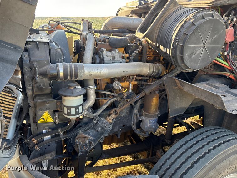 image for item EM0524 2009 International Pro Star flatbed truck