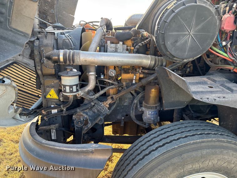 image for item EM0524 2009 International Pro Star flatbed truck