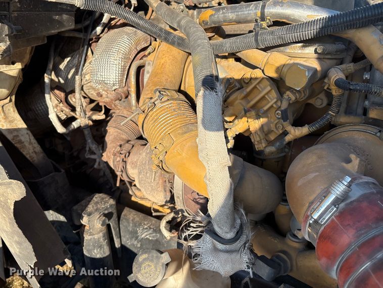 image for item EM0524 2009 International Pro Star flatbed truck