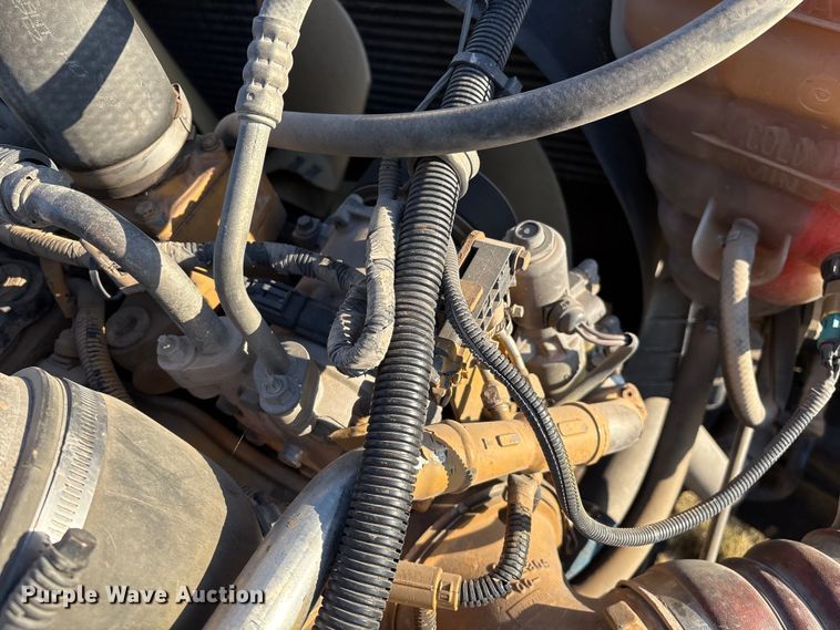 image for item EM0524 2009 International Pro Star flatbed truck