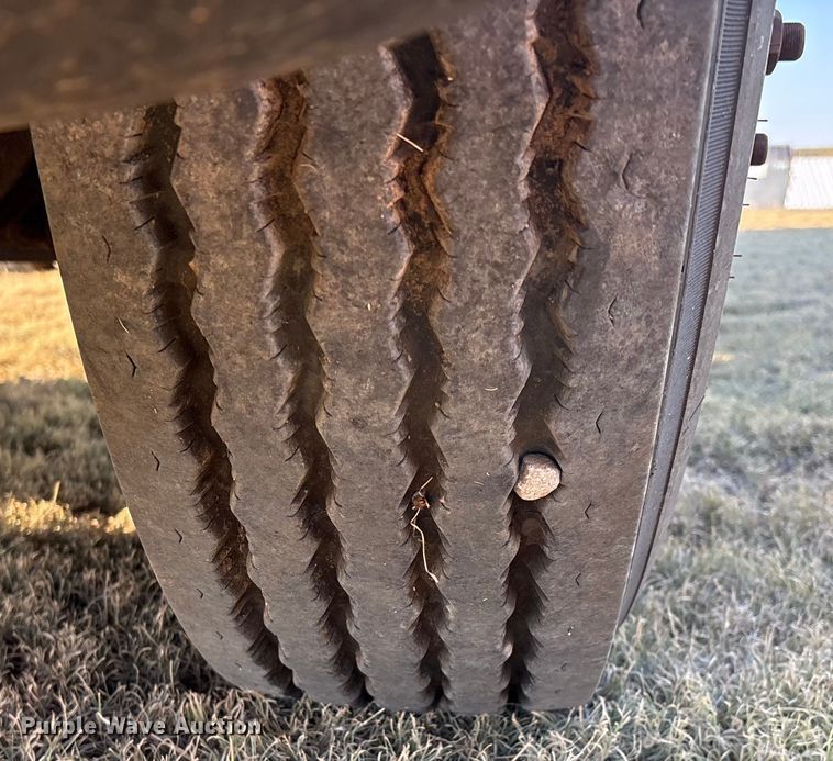 image for item EM0524 2009 International Pro Star flatbed truck