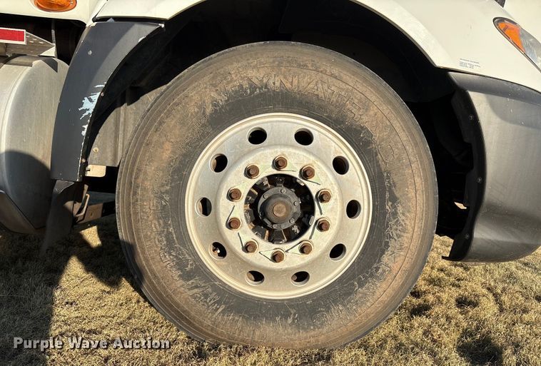 image for item EM0524 2009 International Pro Star flatbed truck