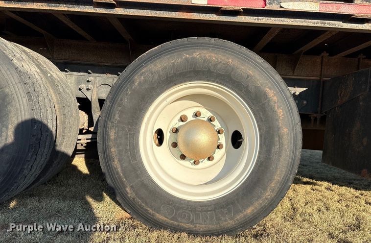 image for item EM0524 2009 International Pro Star flatbed truck