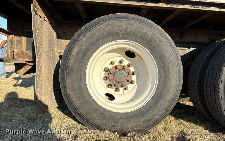 image for item EM0524 2009 International Pro Star flatbed truck