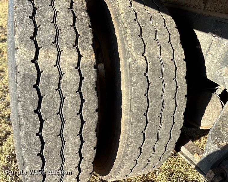 image for item EM0524 2009 International Pro Star flatbed truck