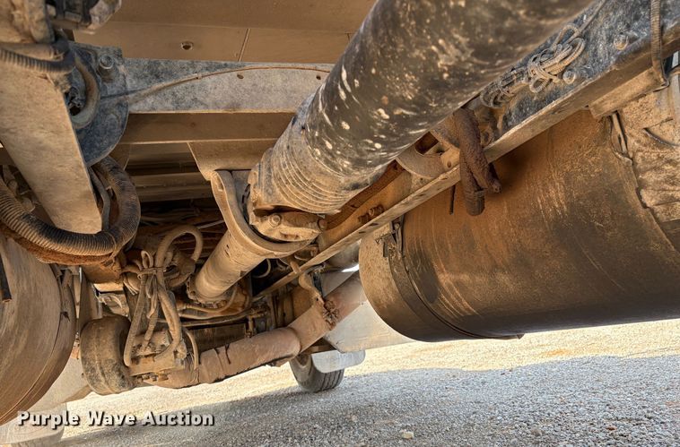 image for item EM0537 2006 Peterbilt 379 semi truck