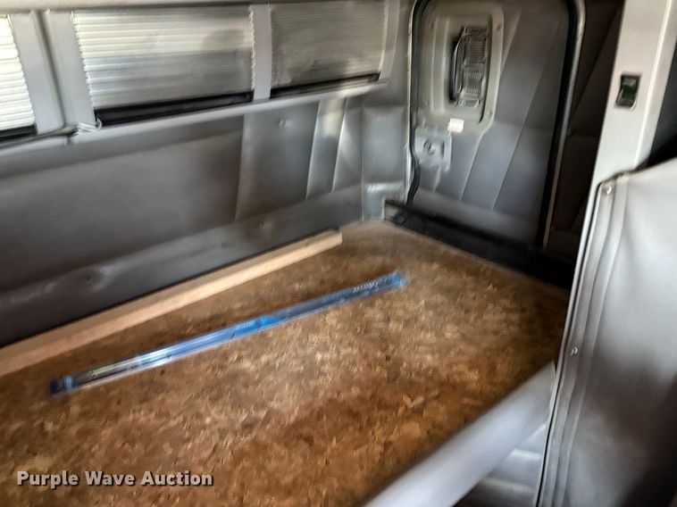 image for item EM0537 2006 Peterbilt 379 semi truck