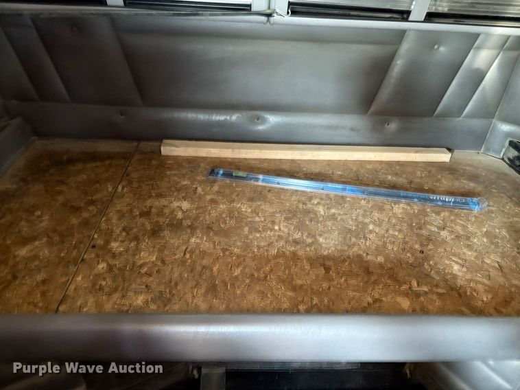 image for item EM0537 2006 Peterbilt 379 semi truck