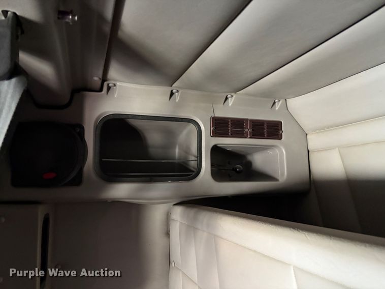 image for item EM0537 2006 Peterbilt 379 semi truck