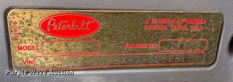 image for item EM0537 2006 Peterbilt 379 semi truck