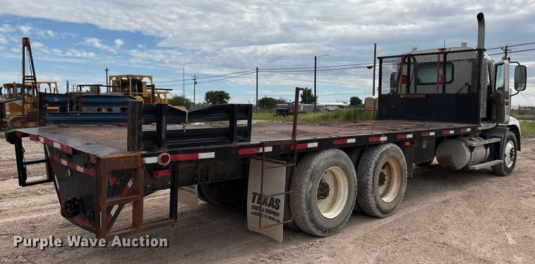 image for item EM0581 2004 Mack CX613 flatbed truck