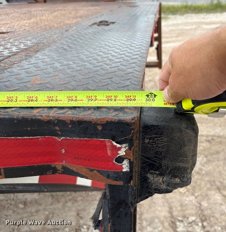 image for item EM0581 2004 Mack CX613 flatbed truck