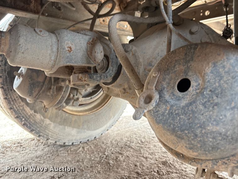 image for item EM0581 2004 Mack CX613 flatbed truck