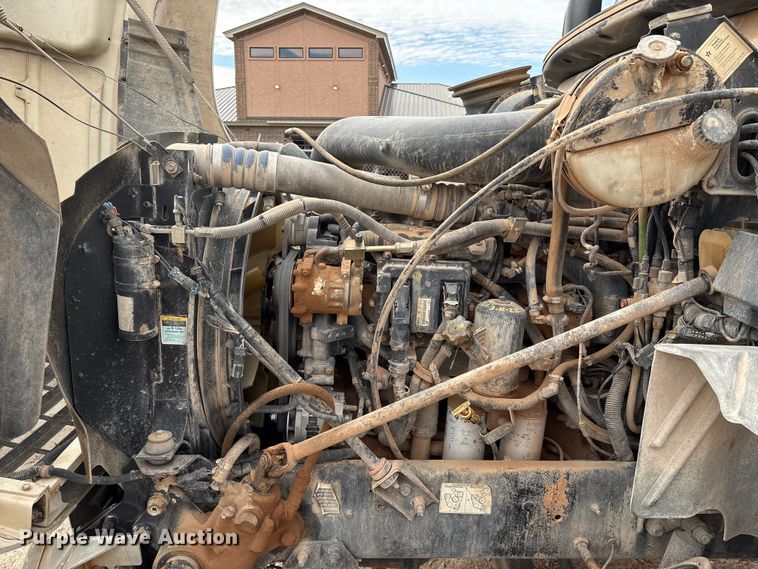 image for item EM0581 2004 Mack CX613 flatbed truck