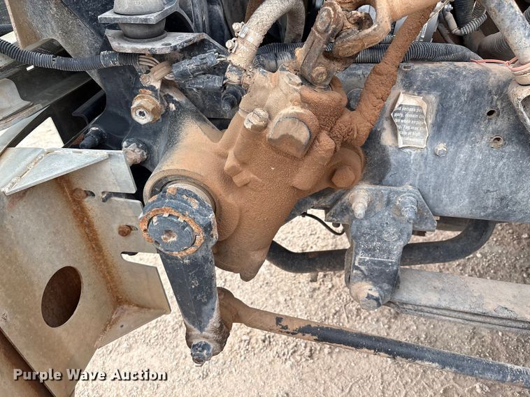 image for item EM0581 2004 Mack CX613 flatbed truck