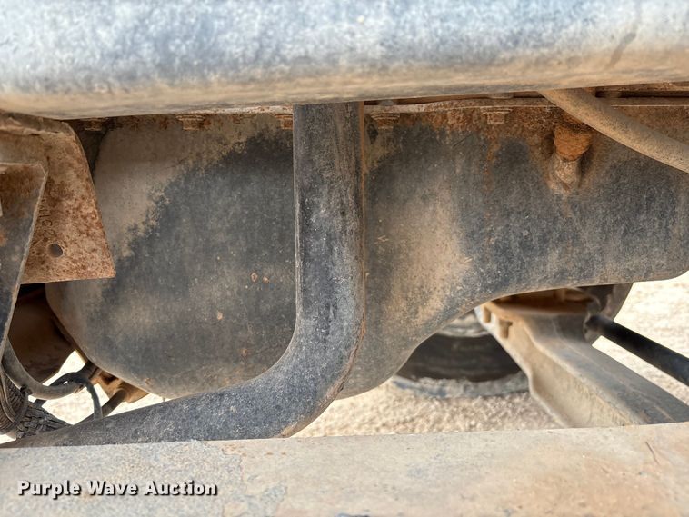 image for item EM0581 2004 Mack CX613 flatbed truck