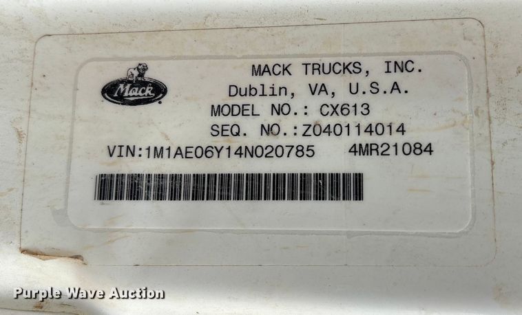 image for item EM0581 2004 Mack CX613 flatbed truck