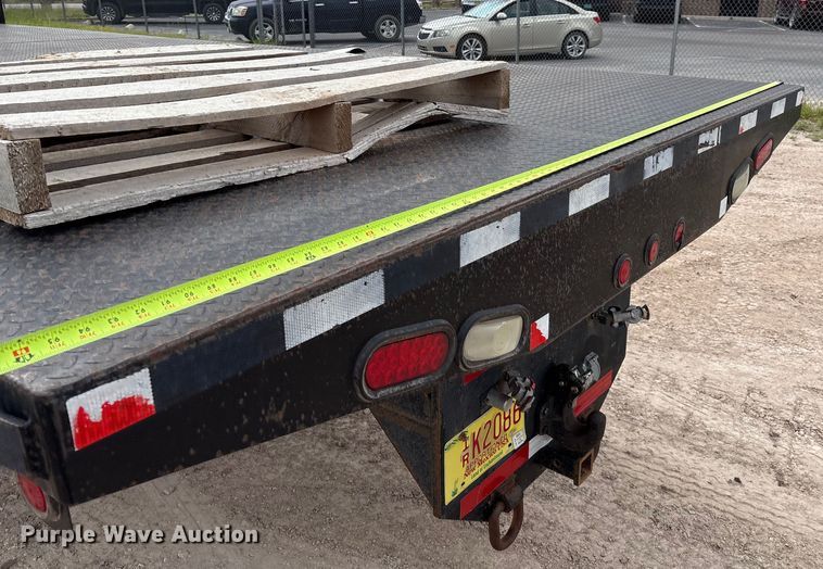 image for item EM0583 2008 Mack GU713 flatbed truck