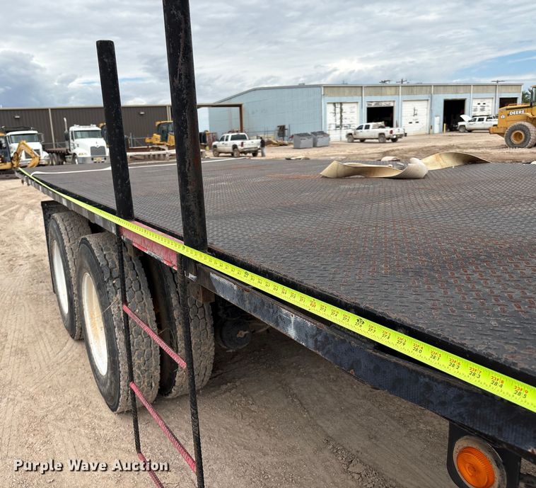 image for item EM0583 2008 Mack GU713 flatbed truck