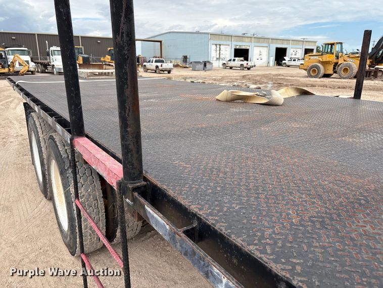 image for item EM0583 2008 Mack GU713 flatbed truck