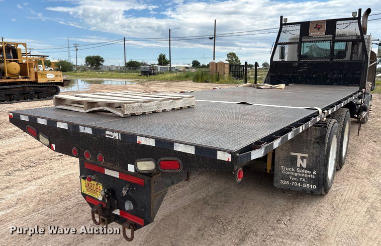 image for item EM0583 2008 Mack GU713 flatbed truck