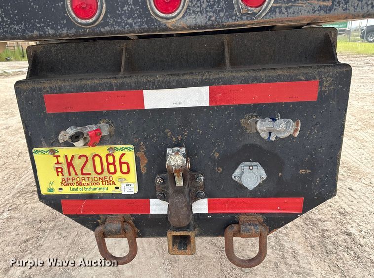 image for item EM0583 2008 Mack GU713 flatbed truck