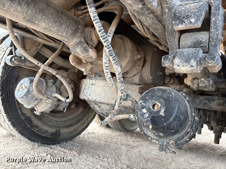 image for item EM0583 2008 Mack GU713 flatbed truck