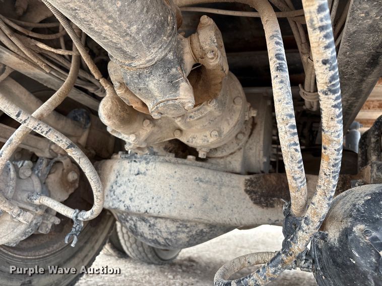 image for item EM0583 2008 Mack GU713 flatbed truck