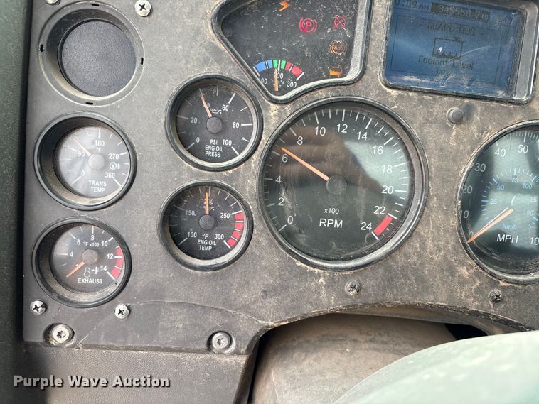 image for item EM0583 2008 Mack GU713 flatbed truck