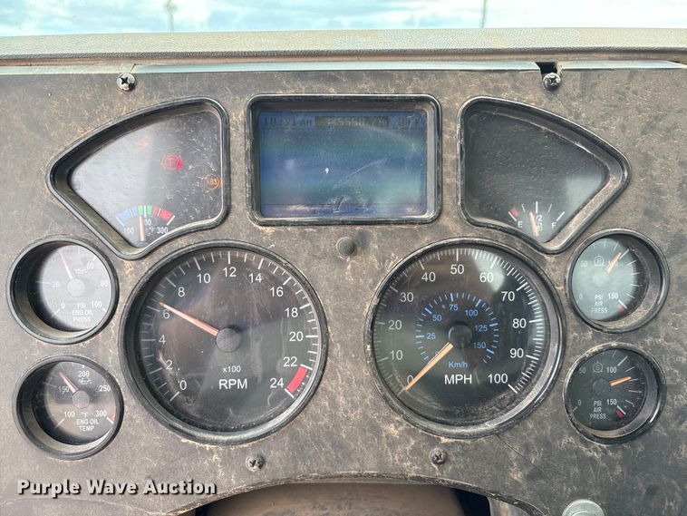 image for item EM0583 2008 Mack GU713 flatbed truck