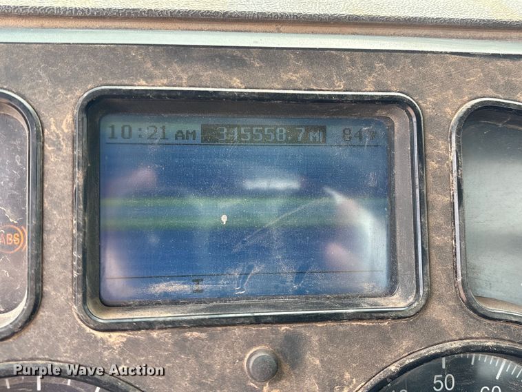 image for item EM0583 2008 Mack GU713 flatbed truck