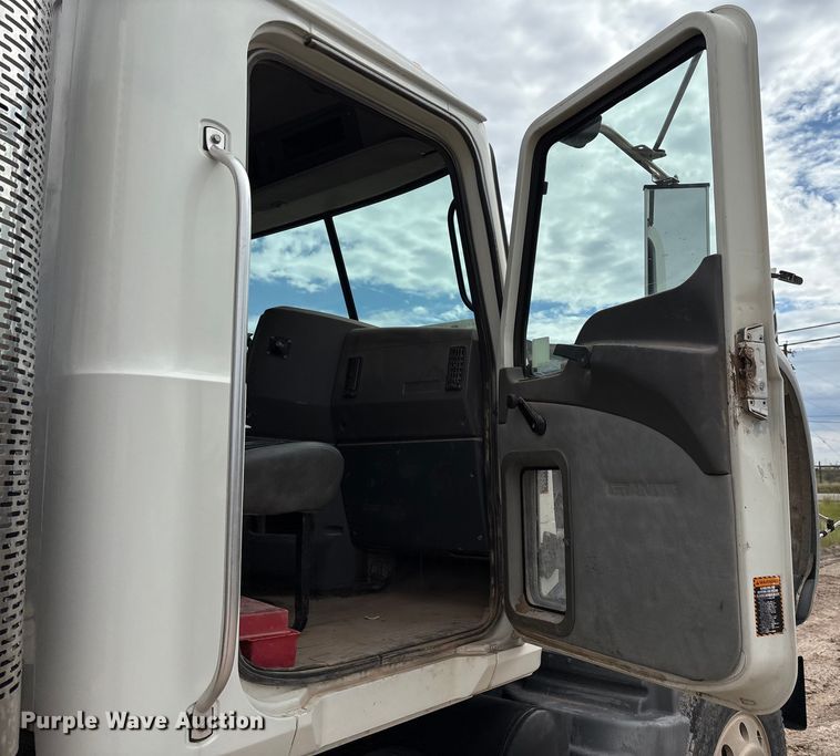 image for item EM0583 2008 Mack GU713 flatbed truck