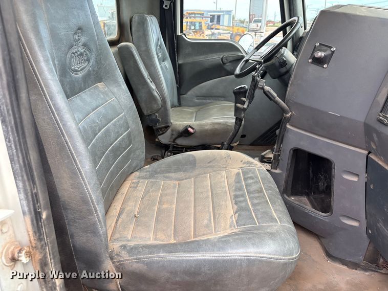 image for item EM0583 2008 Mack GU713 flatbed truck